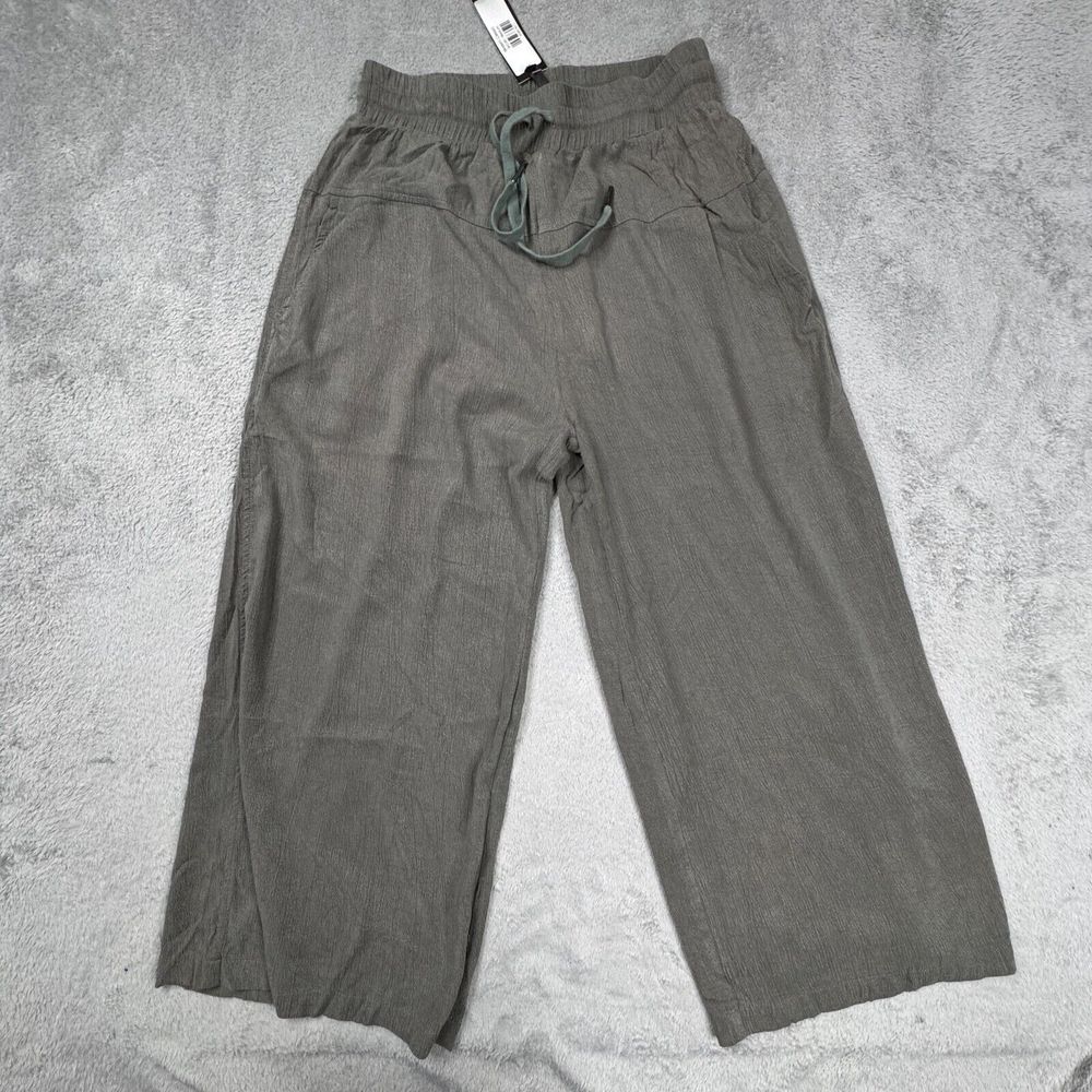 Doe & Rae‎ NWT Women's Wide Leg Pants Size Medium Olive Green Relaxed Fit